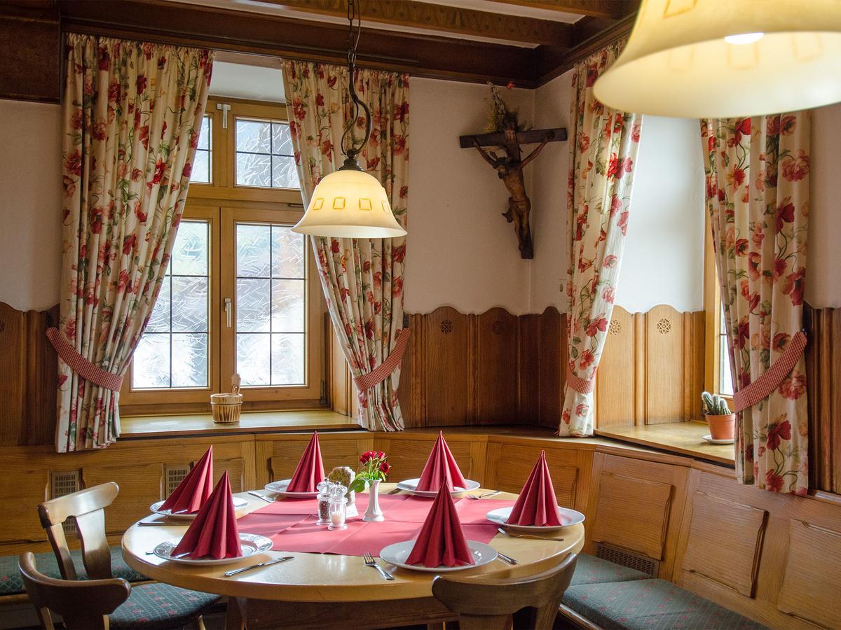 Brauereigasthof Adler Post Rettenberg Exteriör bild